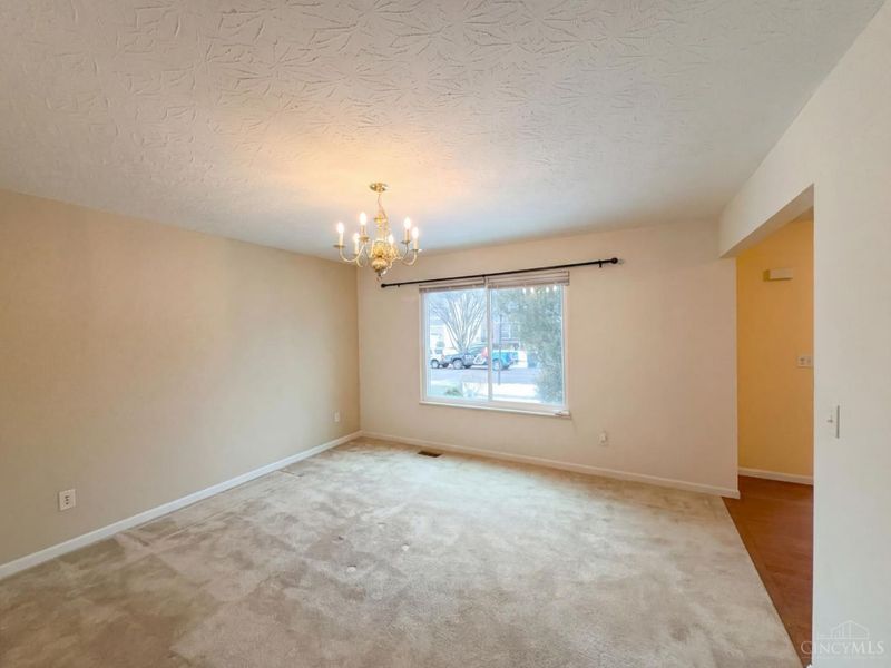 5705 Pepperridge Court, Hamilton Twp, OH 45039 Photo 12