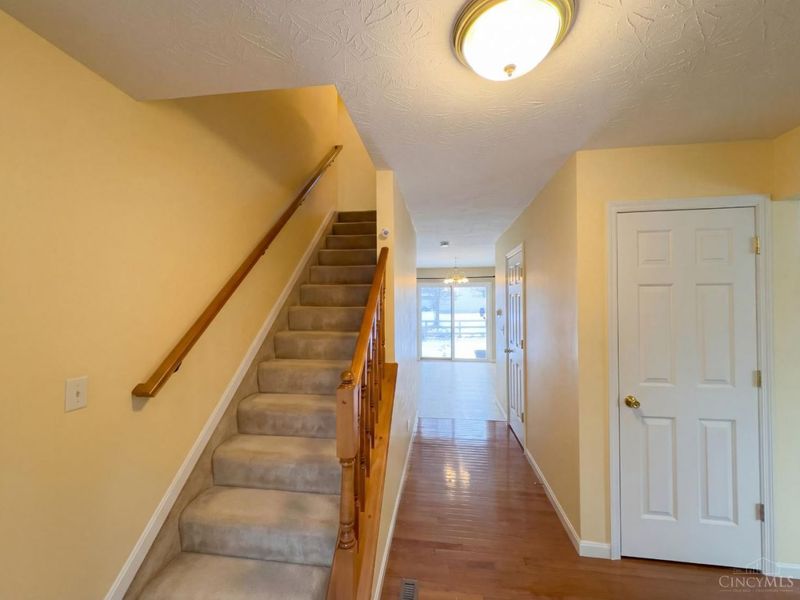 5705 Pepperridge Court, Hamilton Twp, OH 45039 Photo 14