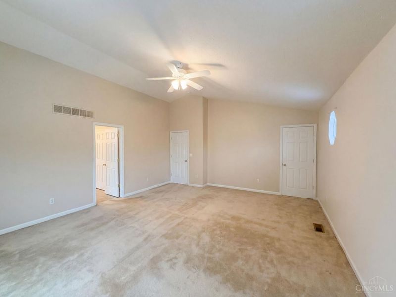 5705 Pepperridge Court, Hamilton Twp, OH 45039 Photo 15