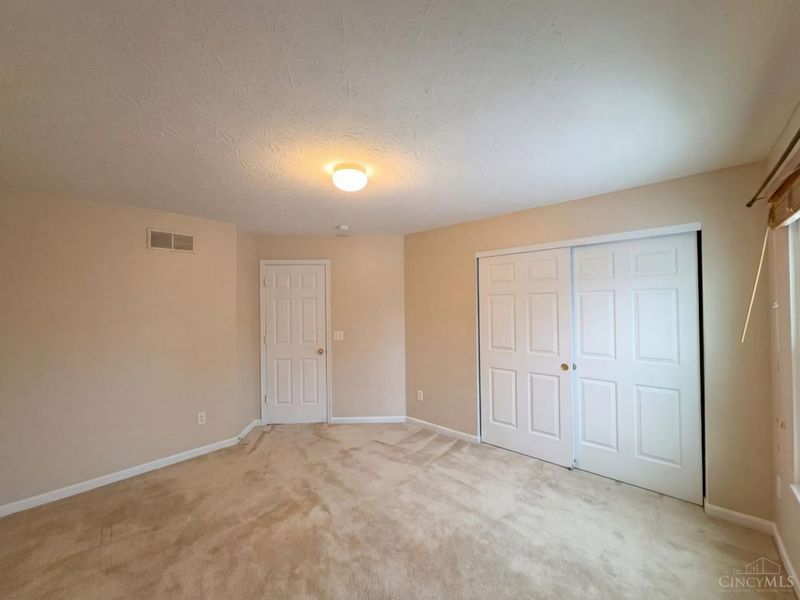 5705 Pepperridge Court, Hamilton Twp, OH 45039 Photo 21