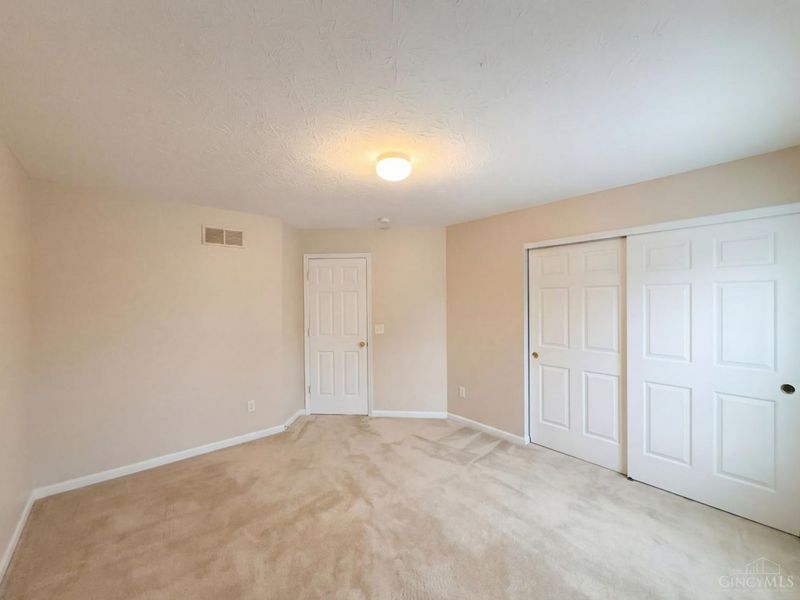 5705 Pepperridge Court, Hamilton Twp, OH 45039 Photo 22