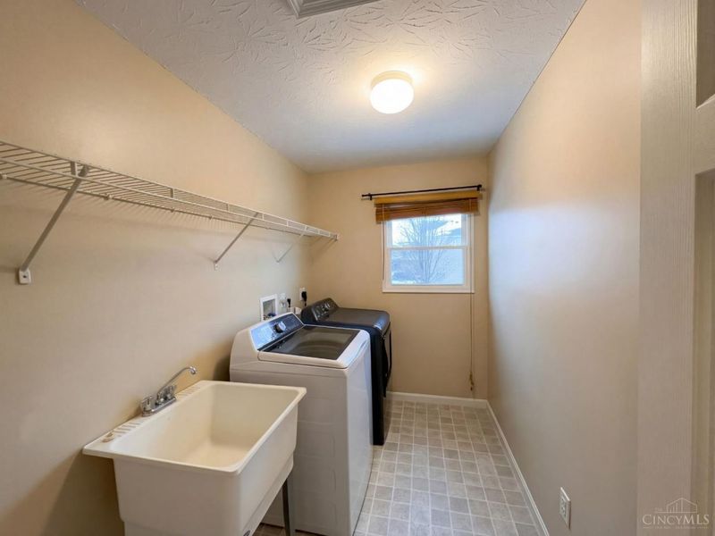 5705 Pepperridge Court, Hamilton Twp, OH 45039 Photo 24