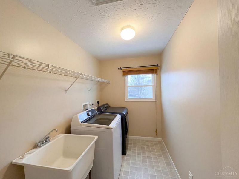 5705 Pepperridge Court, Hamilton Twp, OH 45039 Photo 25