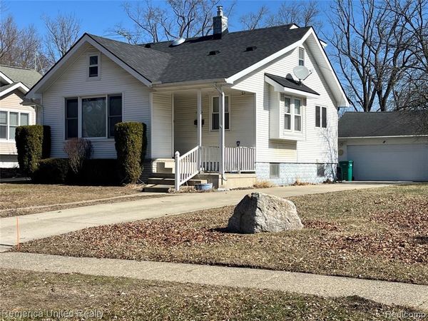 22814 Lake Way, Farmington, MI 48336