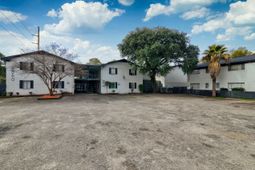 3360 Apache Street  photo 4