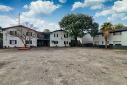 3360 Apache Street photo 4