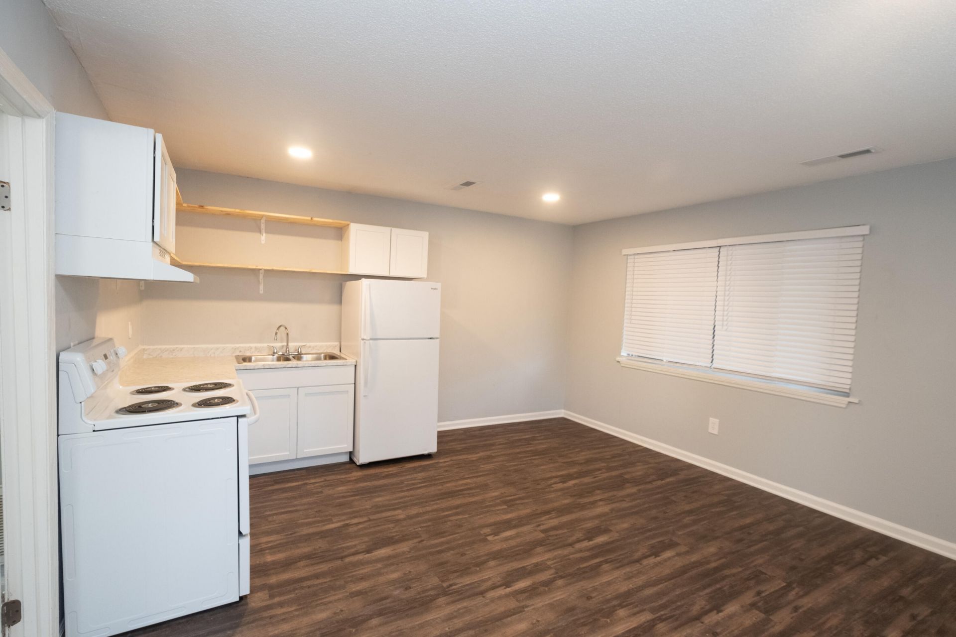 3360 Apache Street Photo 24