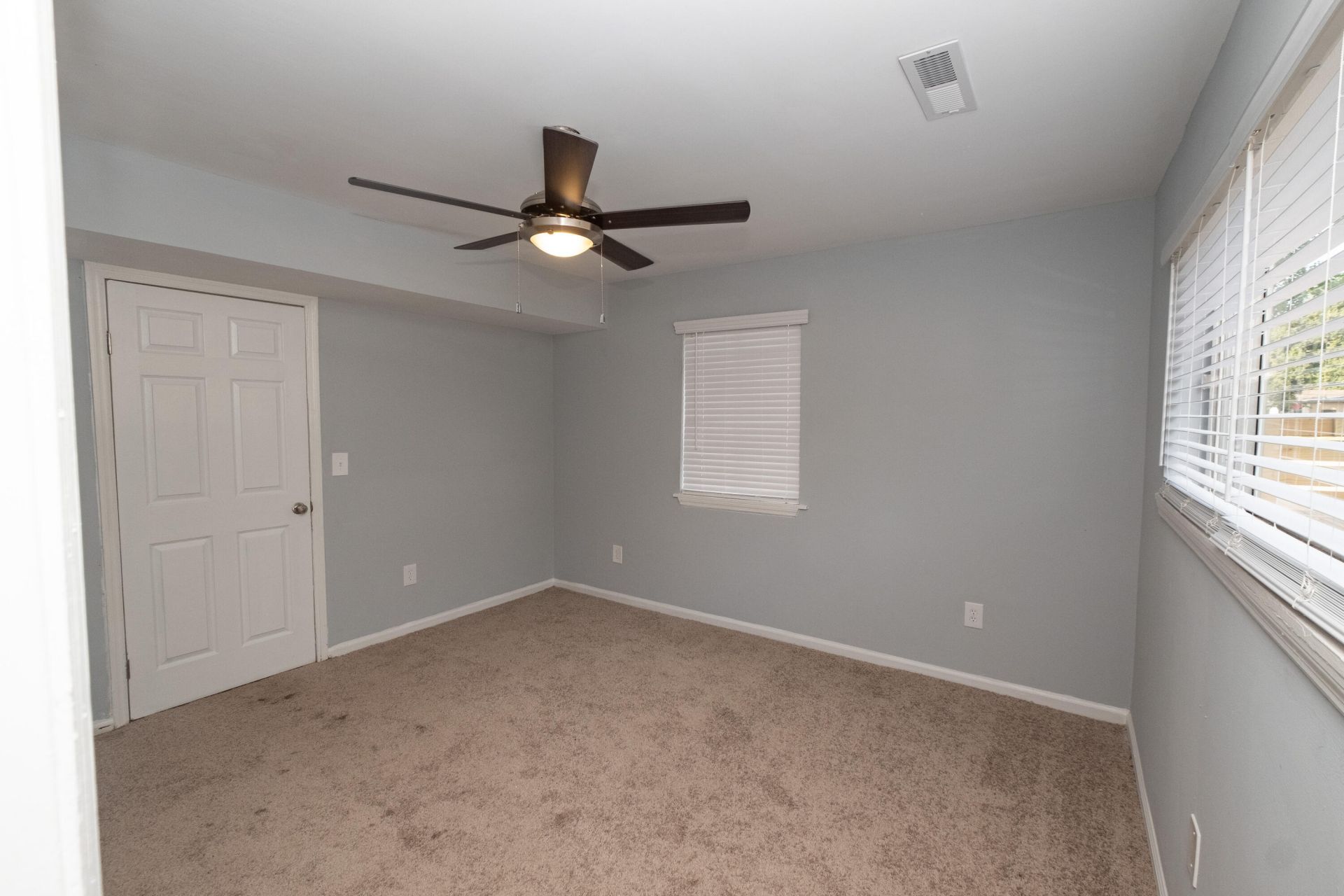 3360 Apache Street Photo 29