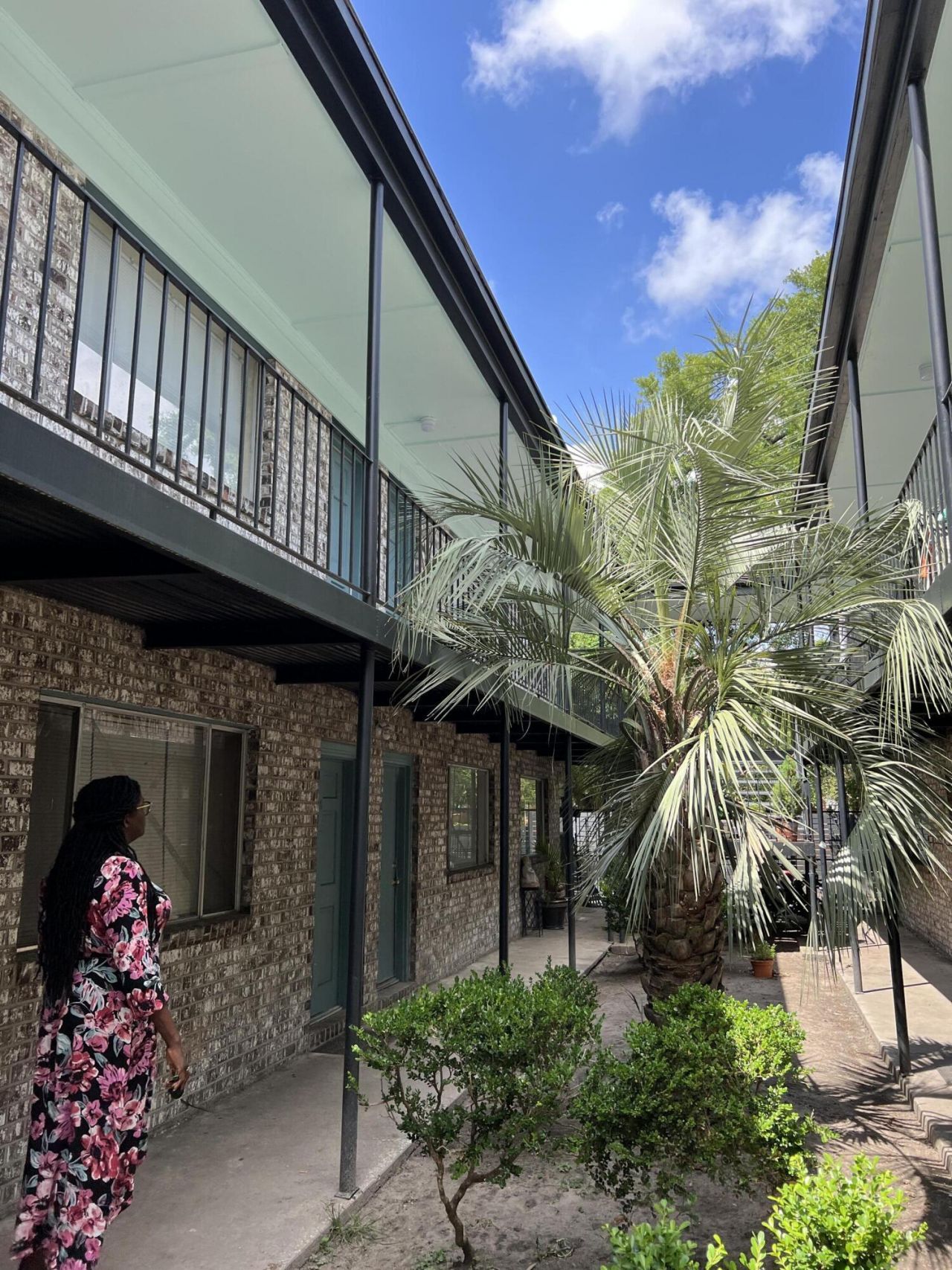 3360 Apache Street  Photo 9