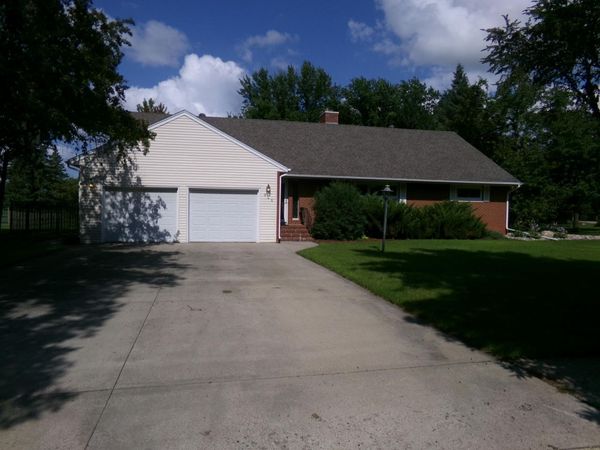 846 2nd Street N, Wahpeton, ND 58075