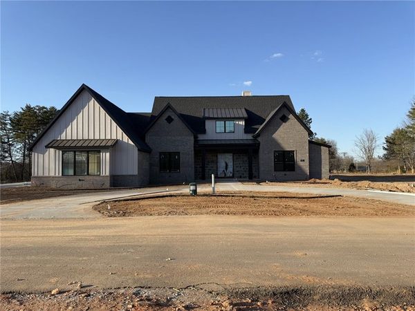 2531 N Oakland Zion Road , Fayetteville, AR 70703