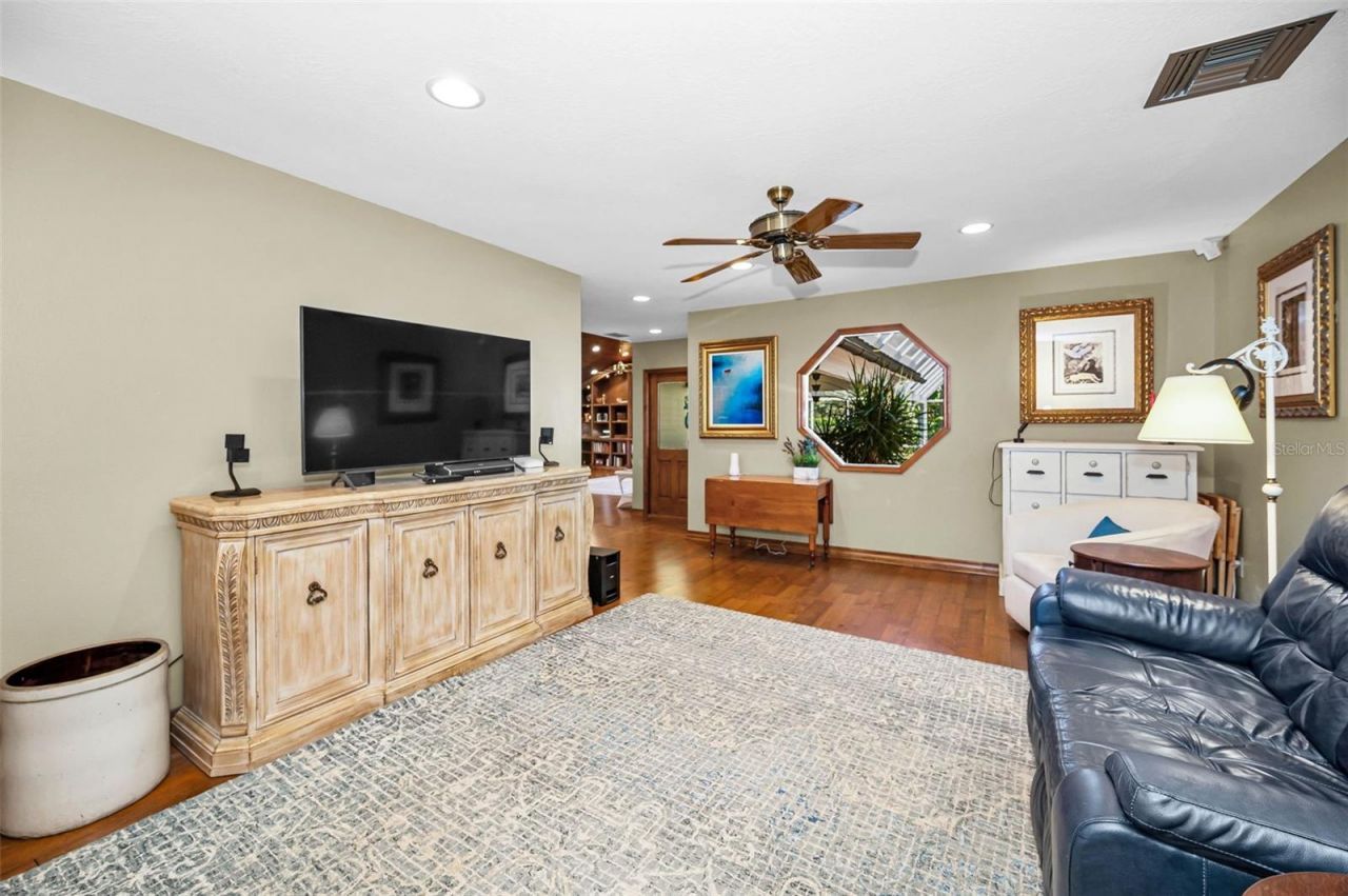 1944 Levine Lane, Clearwater, FL 33760 Photo