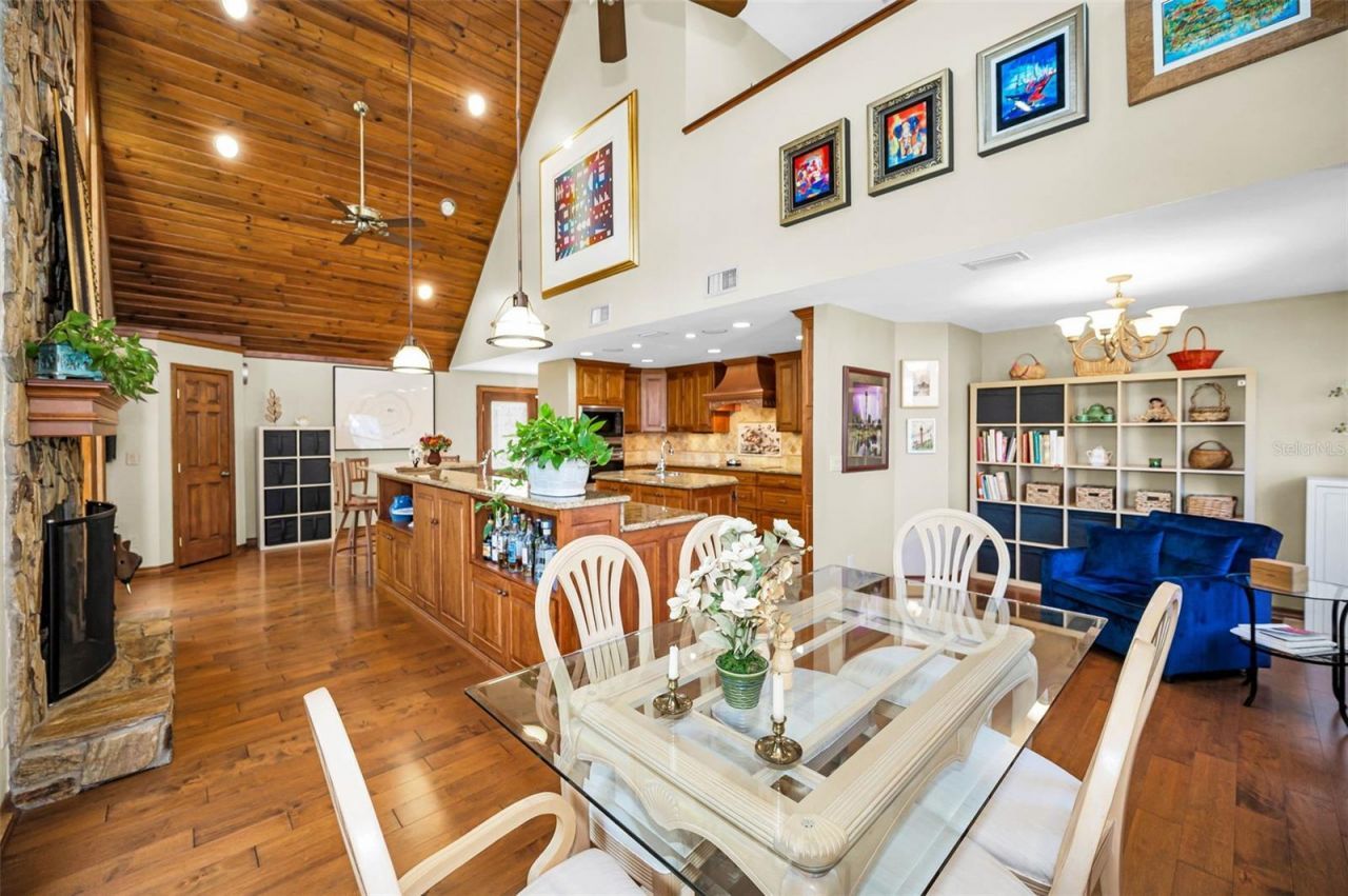 1944 Levine Lane, Clearwater, FL 33760 Photo