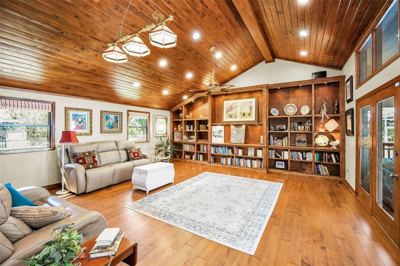 1944 Levine Lane, Clearwater, FL 33760 Photo