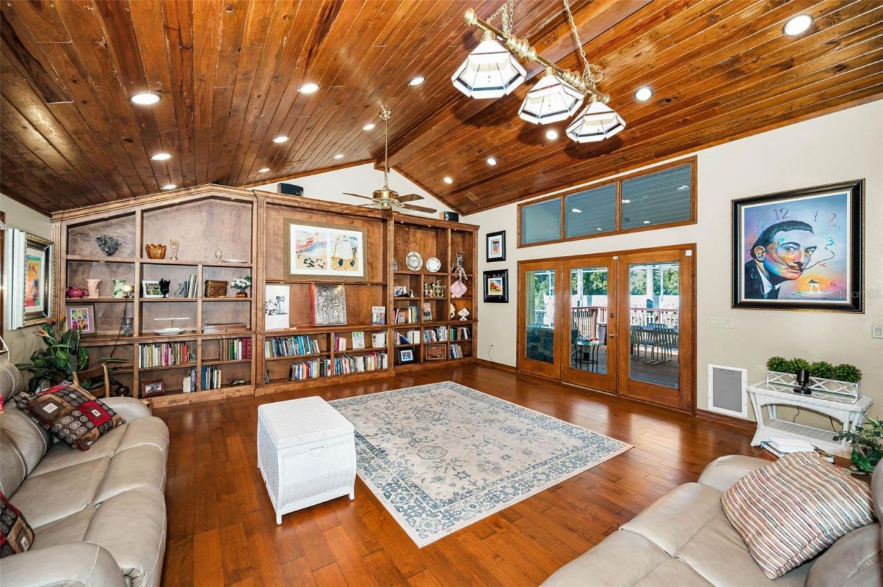 1944 Levine Lane, Clearwater, FL 33760 Photo