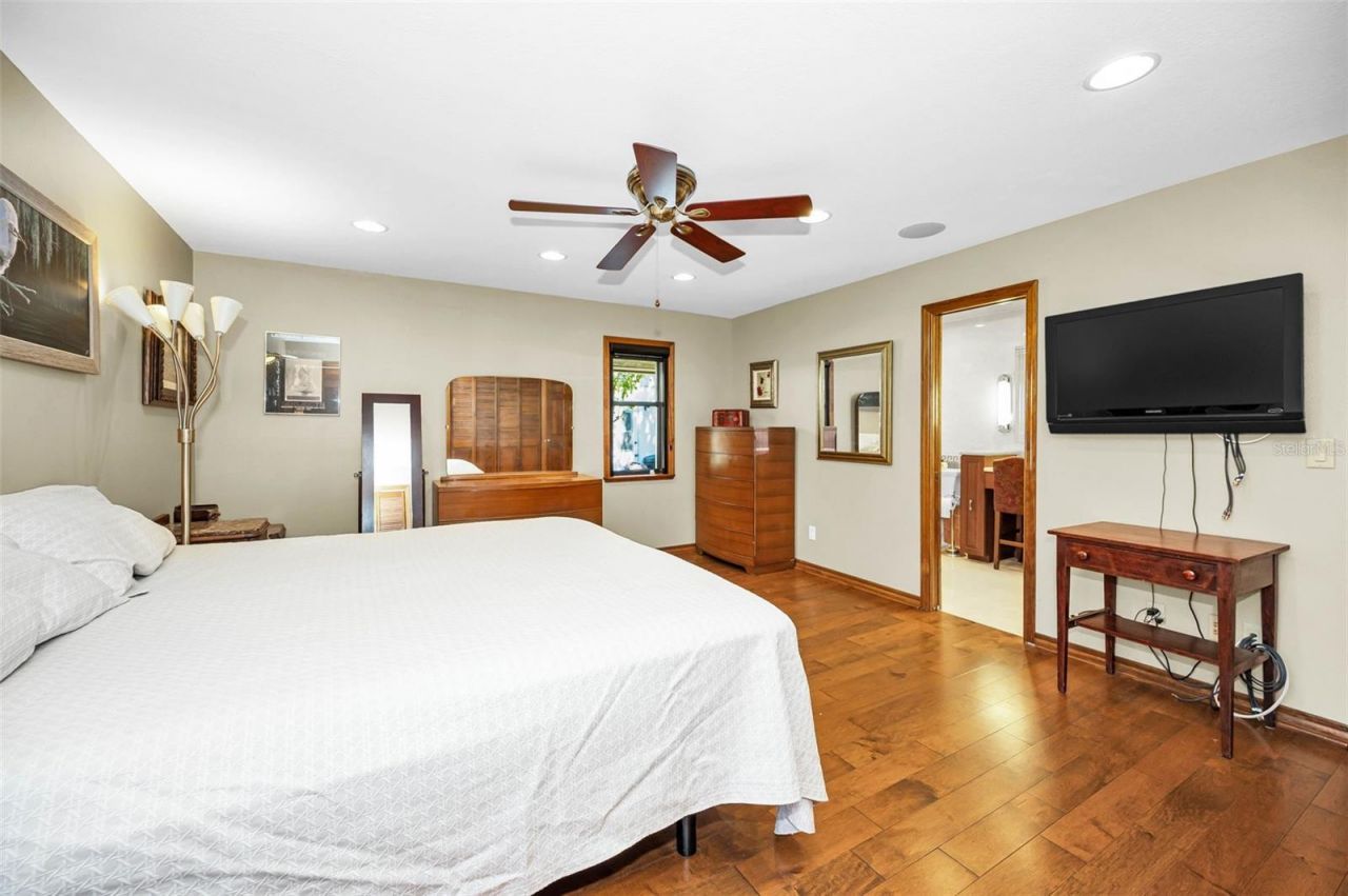 1944 Levine Lane, Clearwater, FL 33760 Photo