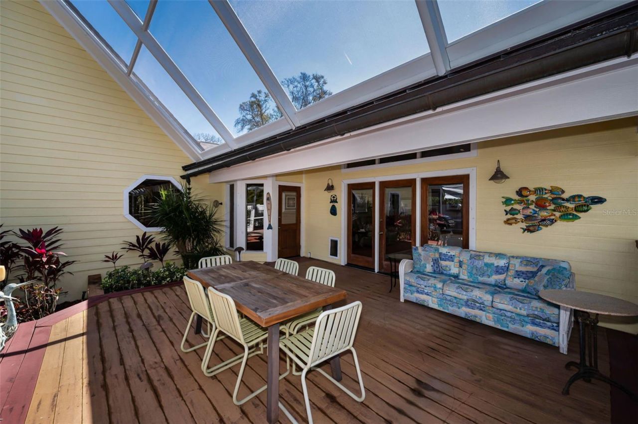 1944 Levine Lane, Clearwater, FL 33760 Photo