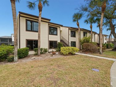 377 MOORINGS COVE DRIVE , Unit 9H, TARPON SPRINGS, FL 34689