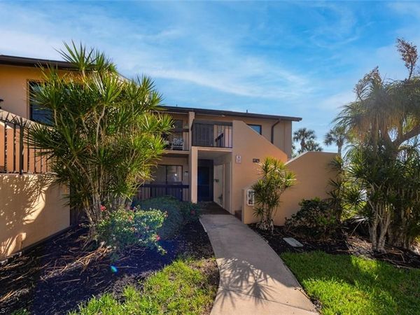 15452 Admiralty CIR, Unit 6, NORTH FORT MYERS, FL 33917