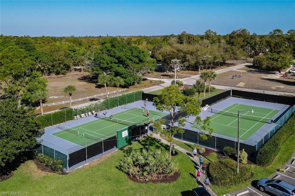 15452 Admiralty Cir, Unit 6, North Fort Myers, FL 33917 Photo