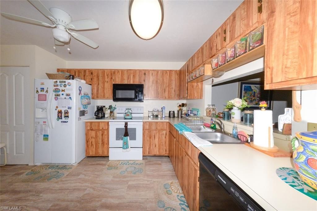 15452 Admiralty Cir, Unit 6, North Fort Myers, FL 33917 Photo