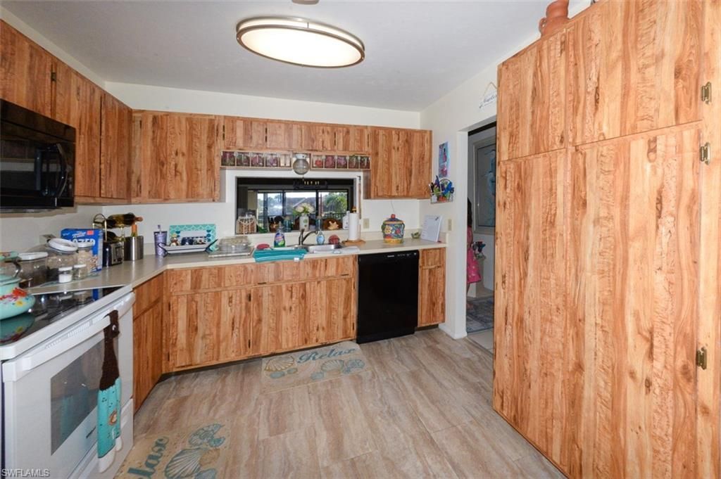 15452 Admiralty Cir, Unit 6, North Fort Myers, FL 33917 Photo