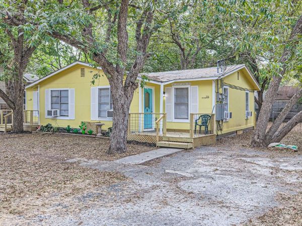 316 Plum ST, Lockhart, TX 78644