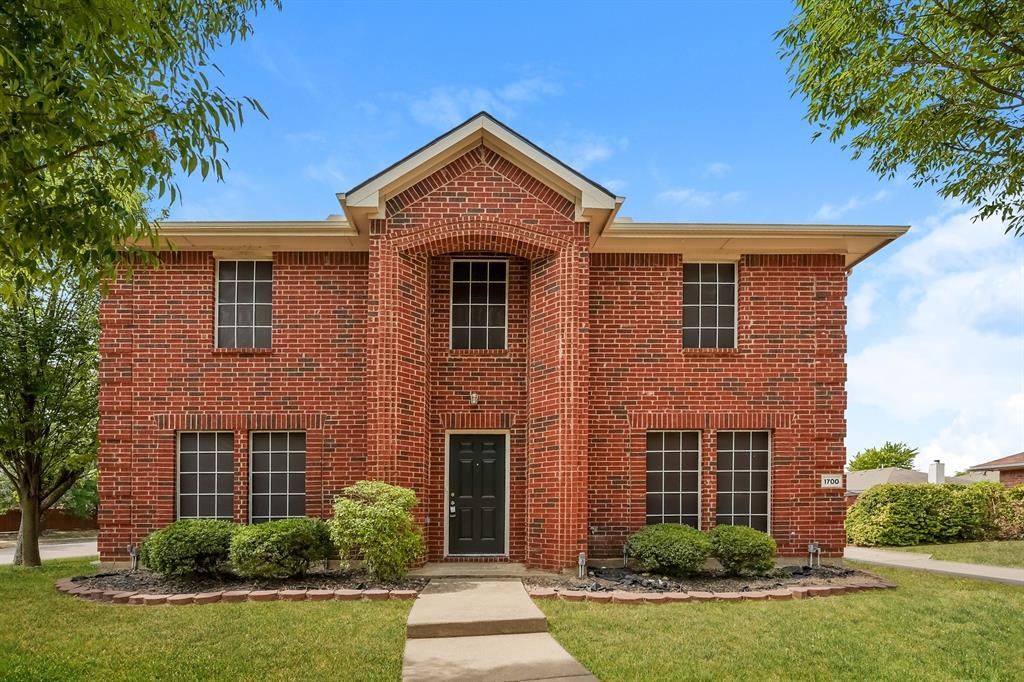 1700 Worthington Lane, Lancaster, TX 75134 Main Photo