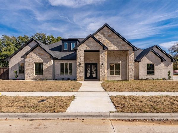 7611 Awadi Court, Arlington, TX 76001