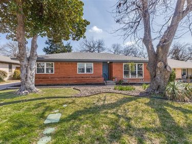 8024 Hunnicut Road, Dallas, TX 75228
