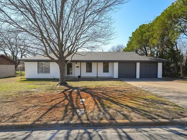 8117 Redwood Drive, Benbrook, TX 76116