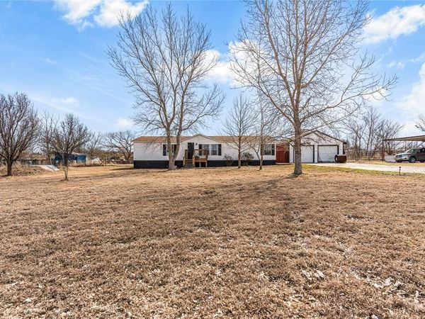 11012 Foothill Drive, Venus, TX 76084