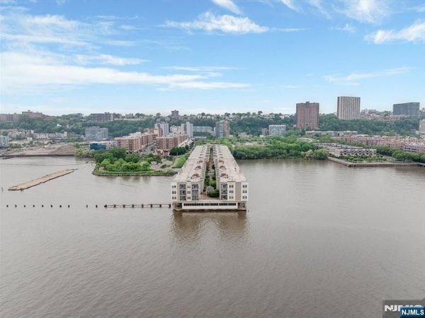 214 The Promenade 214, Unit 214, EDGEWATER, NJ 07020