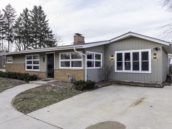 1916 Niva Court, Waukegan, IL 60087