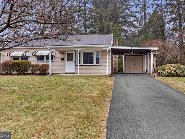 2680 BROAD STREET, EAST PETERSBURG, PA 17520