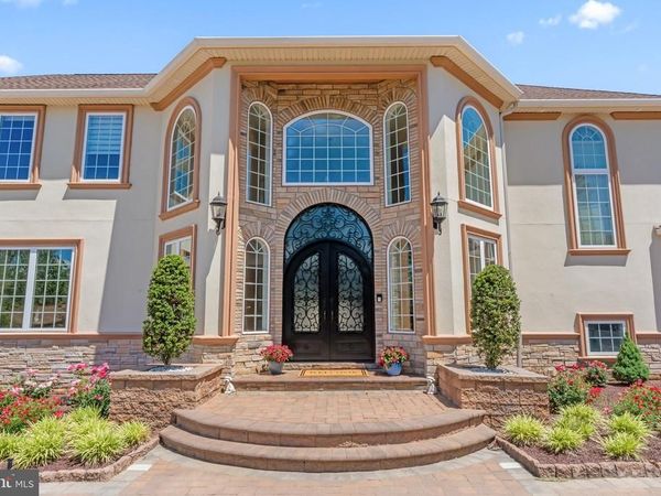 1066 WASHINGTON CROSSING RD, NEWTOWN, PA 18940