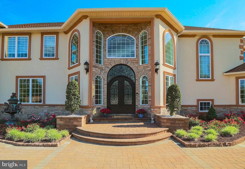 1066 WASHINGTON CROSSING RD, NEWTOWN, PA 18940