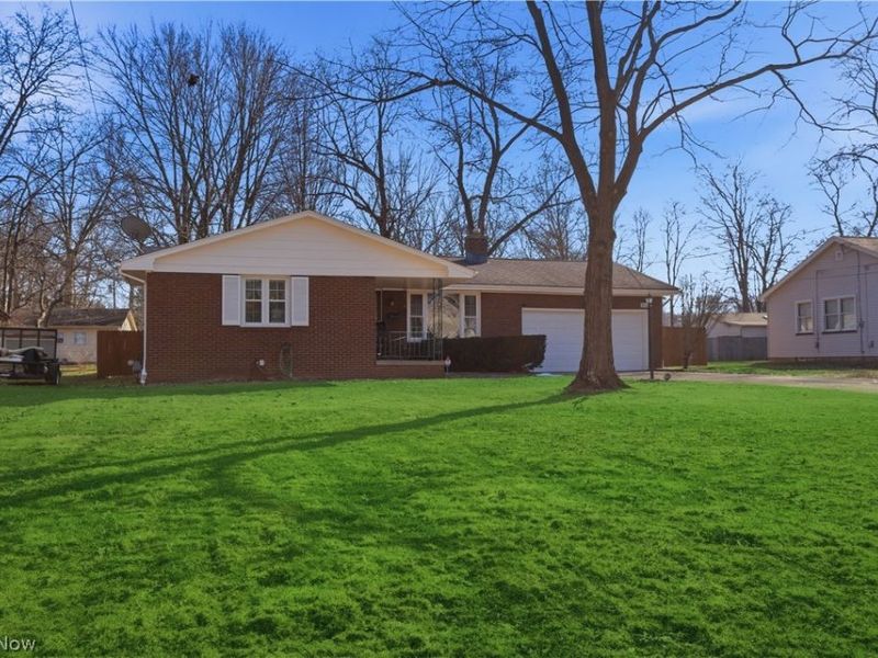 1853 Lancaster Drive, Youngstown, OH 44511 Photo 2