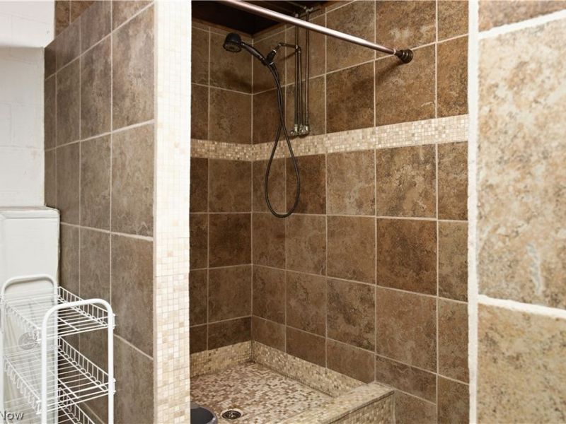 1853 Lancaster Drive, Youngstown, OH 44511 Photo 32