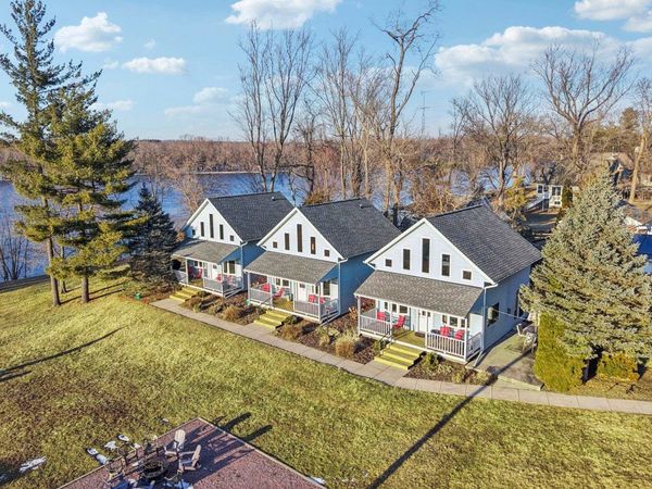 W9350 County Road V, Poynette, WI 53955