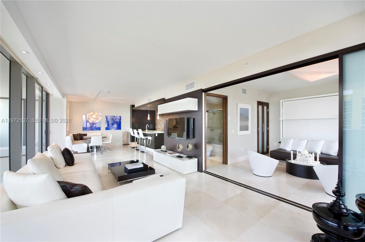 5875 Collins Ave , Unit 1008, Miami Beach, FL 33140 Photo