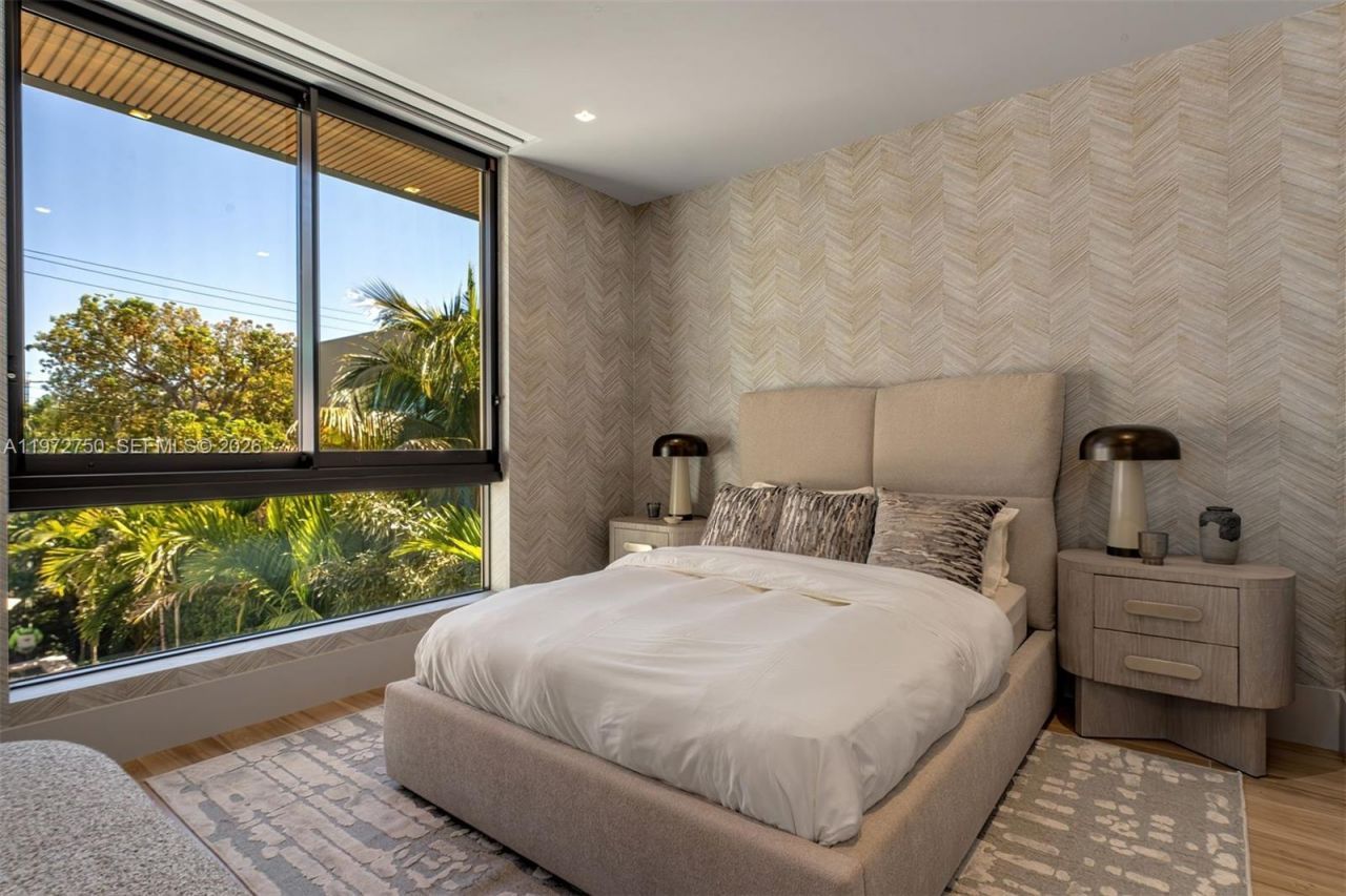 2145 Meridian Ave , Miami Beach, FL 33139 Photo