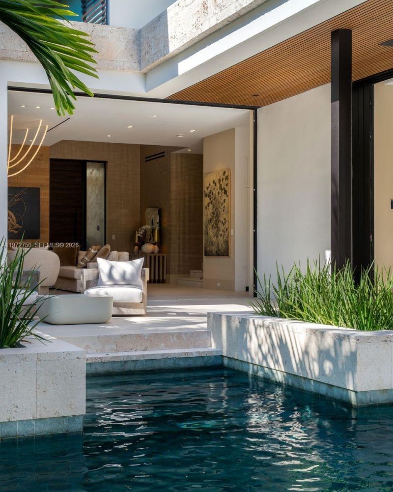 2145 Meridian Ave , Miami Beach, FL 33139 Photo