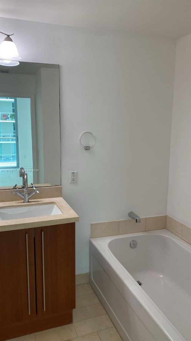 1111 SW 1st Ave, Unit 2016-N, Miami, FL 33130 Photo