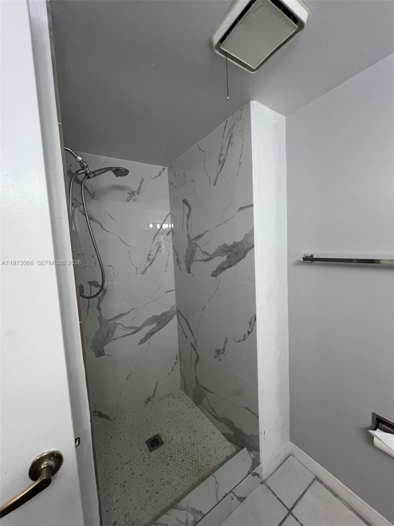 10229 NW 9th St Cir, Unit 213-2, Miami, FL 33172 Photo