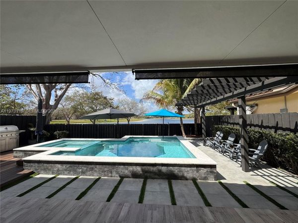 10042 SW 147th Pl, Miami, FL 33196