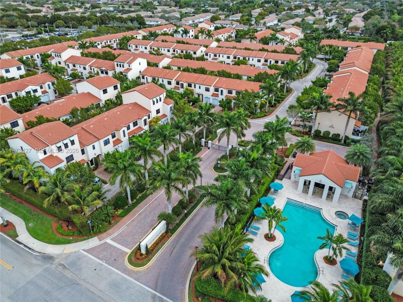 135 NW 209th Trl , Pembroke Pines, FL 33029 Photo