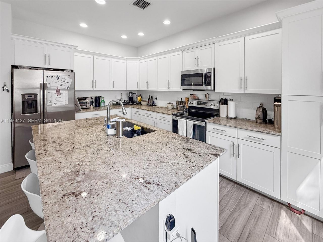 135 NW 209th Trl , Pembroke Pines, FL 33029 Photo