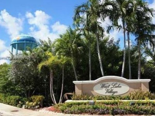 1534 Weeping Willow Way, Unit 1534, Hollywood, FL 33019
