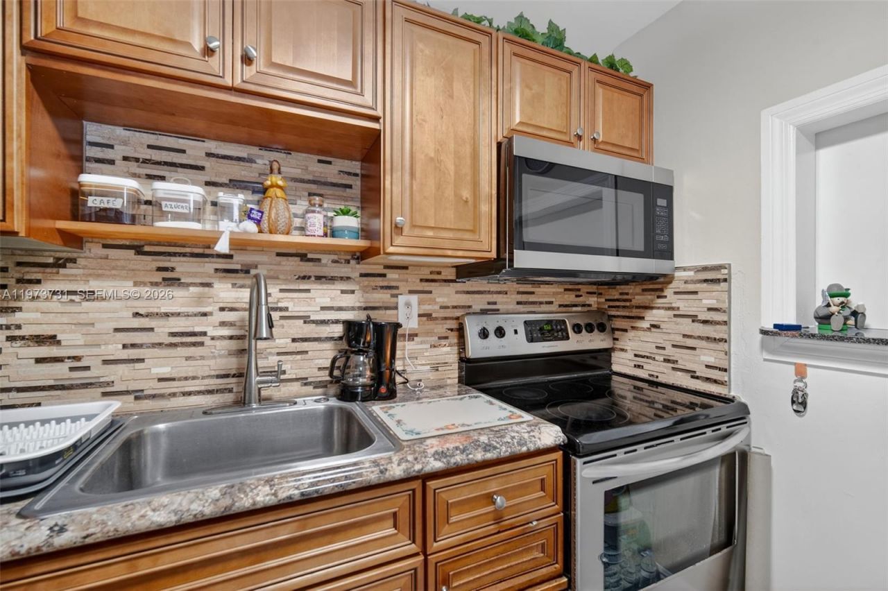 8851 Sunrise Lakes Blvd , Unit 116, Sunrise, FL 33322 Photo